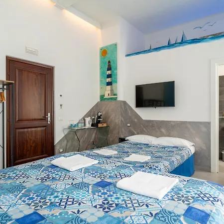 泰瑞莎客房和套房旅馆 4*