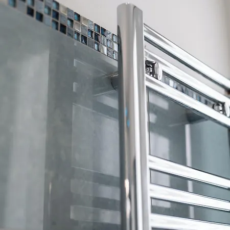 泰瑞莎客房和套房旅馆 招待所 斯培西亚