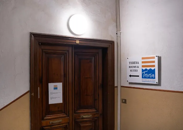Teresa & ゲストハウス 4*